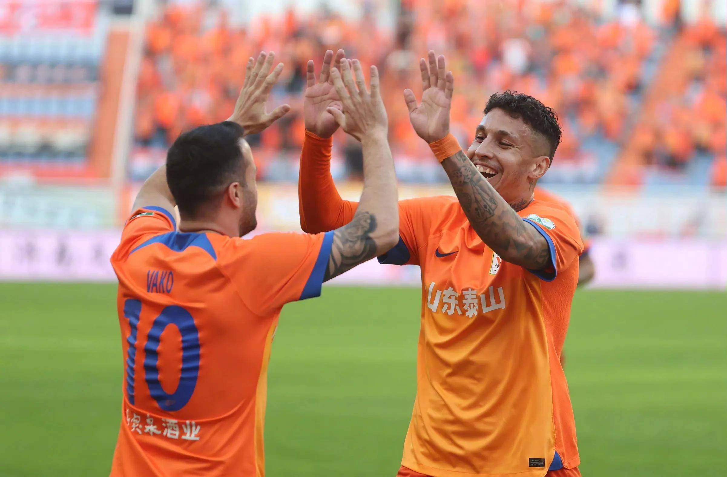 爱游戏app下载 -亚冠赛程吃紧，皇家马德里今夜官宣签约，质疑声仍在，临场指挥获称赞 