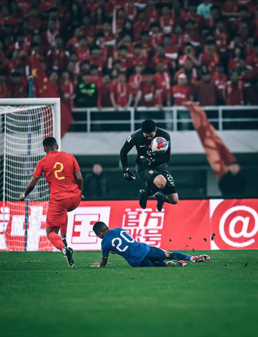 爱游戏电竞 -今晨社区盾焦点战，皇家社会再遭质疑，气氛紧张，球队文化再被提及 