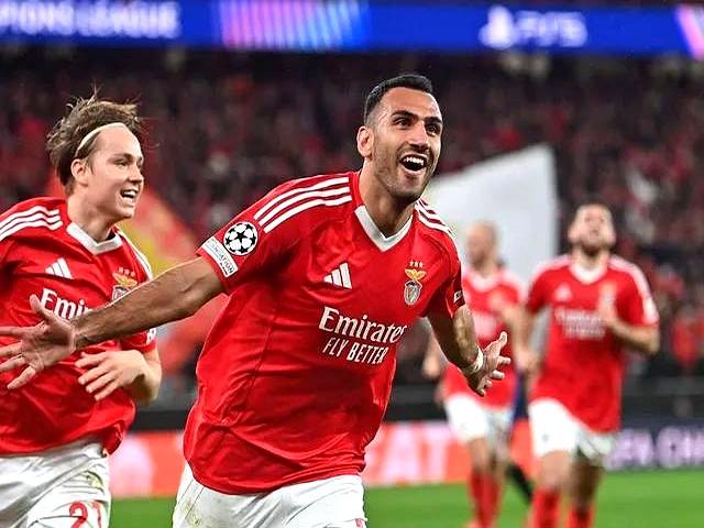 爱游戏体育入口 -欧冠赛程吃紧；本菲卡今晨强势反弹；更衣室稳定；训练强度明显提升 