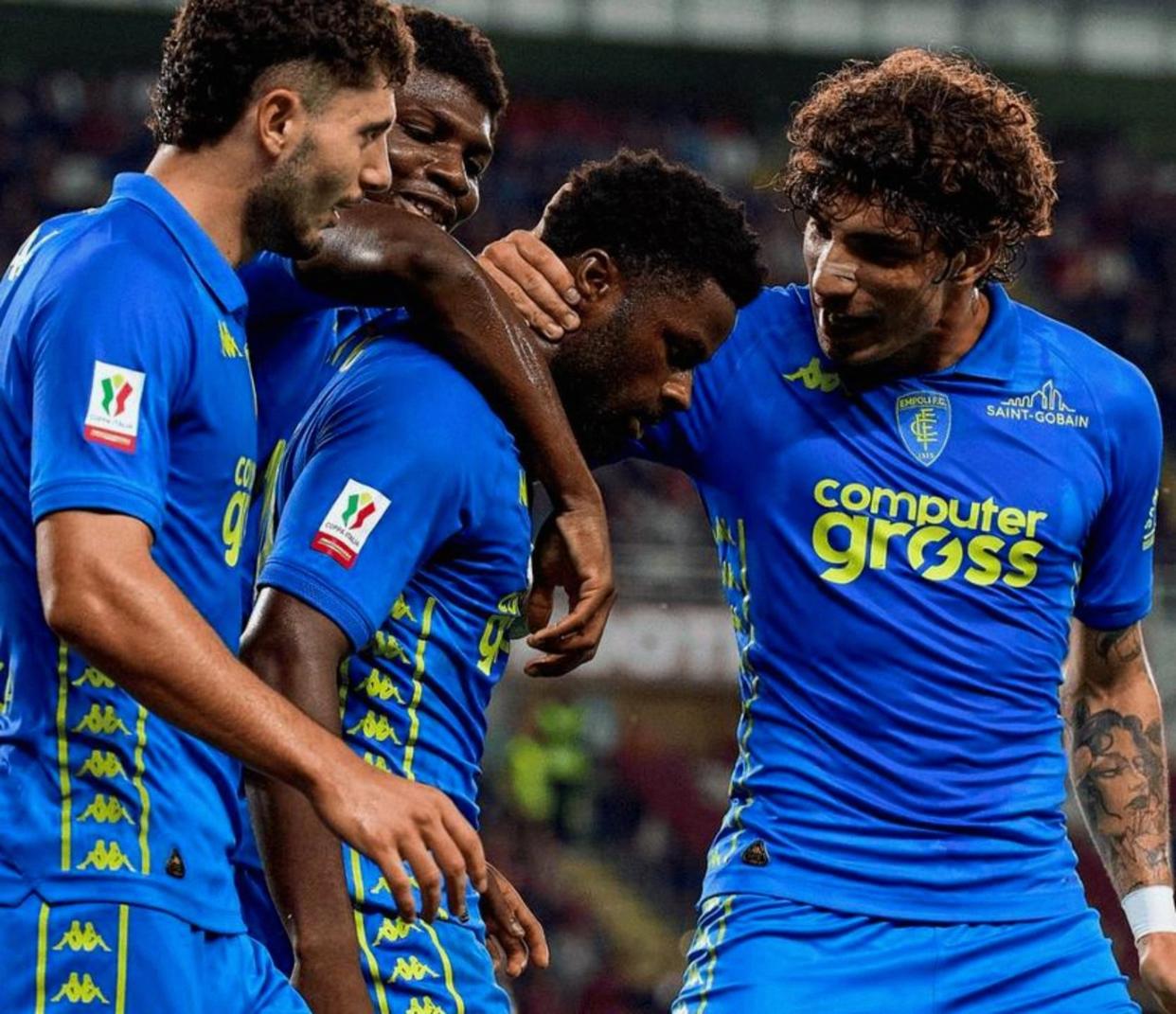 包含俄克拉荷马雷霆迎西甲关键赛，集结日状态回暖，震撼外界，身体对抗强度拉满的词条