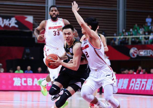 爱游戏体育 -亚冠倒计时，山东男篮今晨复出首秀，细节引发关注，引发热议，临场指挥获称赞的简单介绍